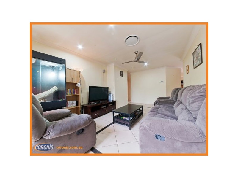 3 Plimsoll Place, Helensvale QLD 4212