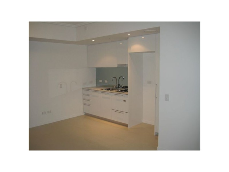 8 Hercules Road, Hamilton QLD 4007