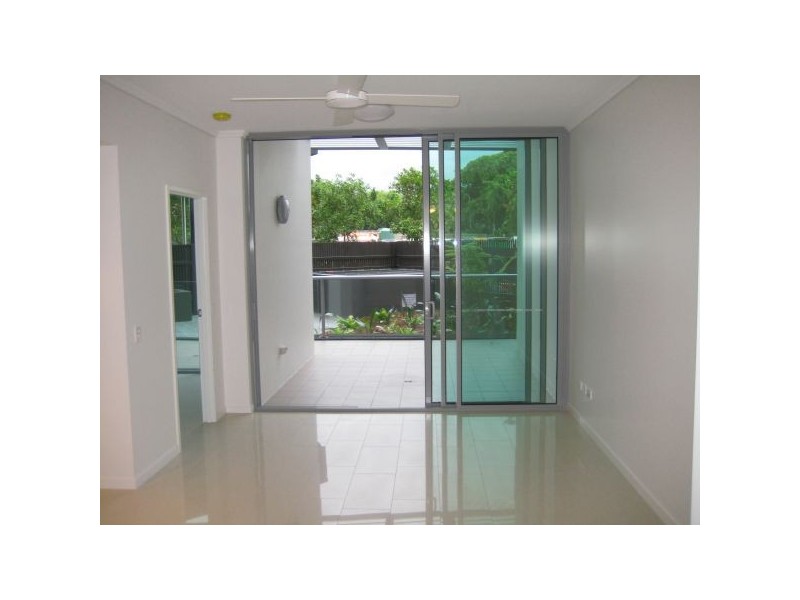 8 Hercules Road, Hamilton QLD 4007