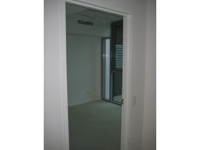 8 Hercules Road, Hamilton QLD 4007