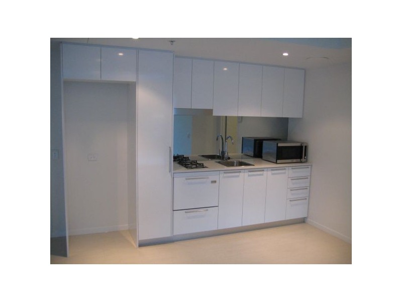 8 Harbour Road, Hamilton QLD 4007