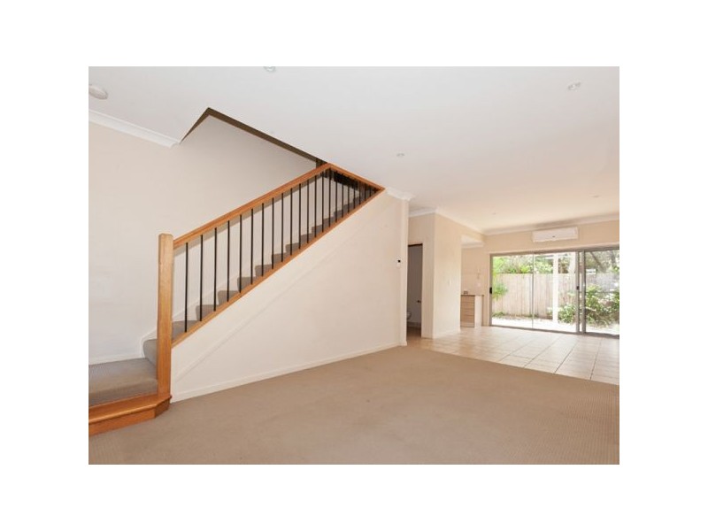 10/1 Anthony Court, Kingston QLD 4114