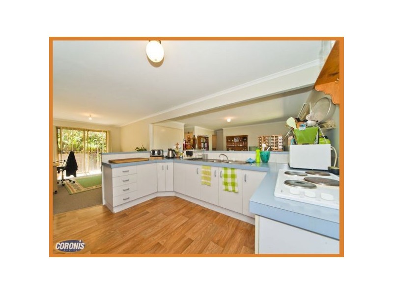 6 Leonarda Drive, Arana Hills QLD 4054