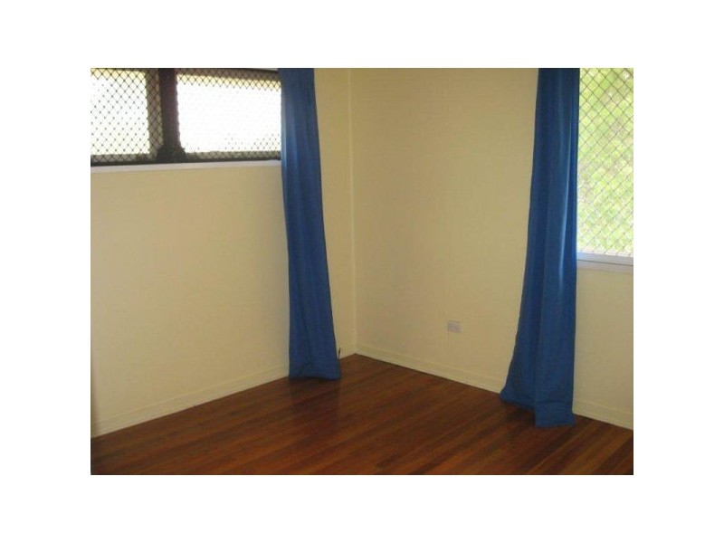 27 Macquarie Street, Woodridge QLD 4114