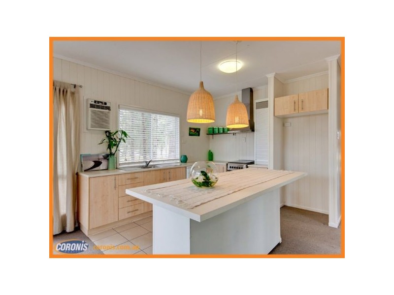 18 Ross Street, Ningi QLD 4511