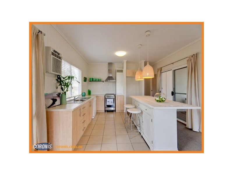 18 Ross Street, Ningi QLD 4511