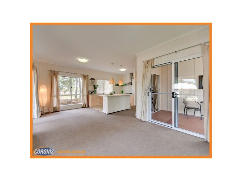 18 Ross Street, Ningi QLD 4511