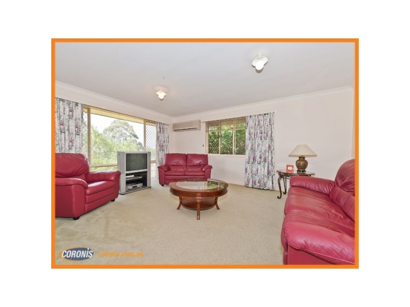 24 Jessie Crescent, Edens Landing QLD 4207