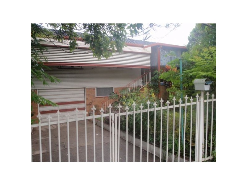 1204 Anzac Avenue, Kallangur QLD 4503