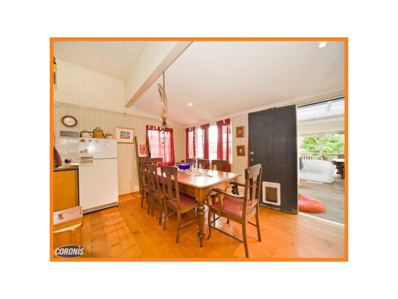 35 Stella Street, Holland Park QLD 4121