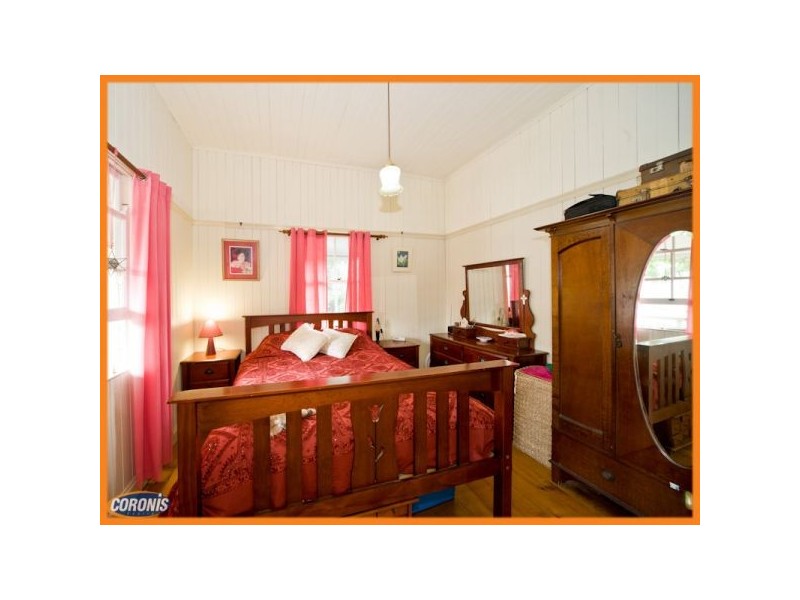 35 Stella Street, Holland Park QLD 4121