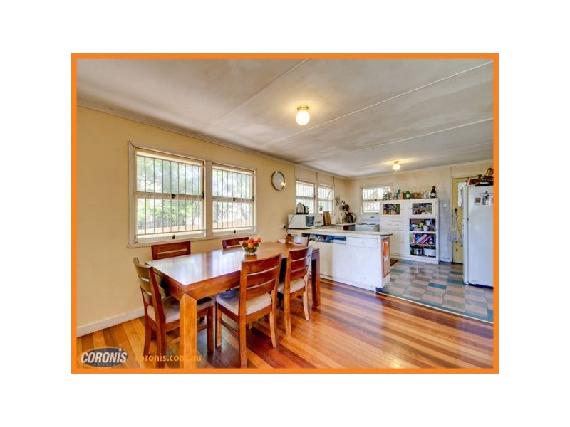 316 Kitchener Road, Stafford Heights QLD 4053