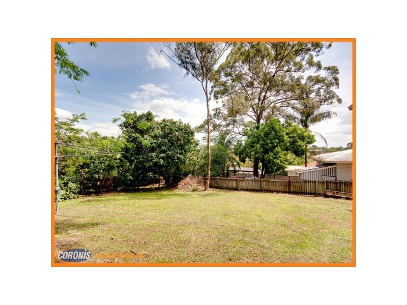 316 Kitchener Road, Stafford Heights QLD 4053