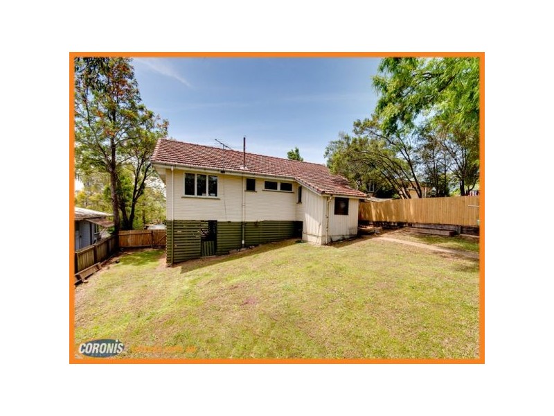 316 Kitchener Road, Stafford Heights QLD 4053