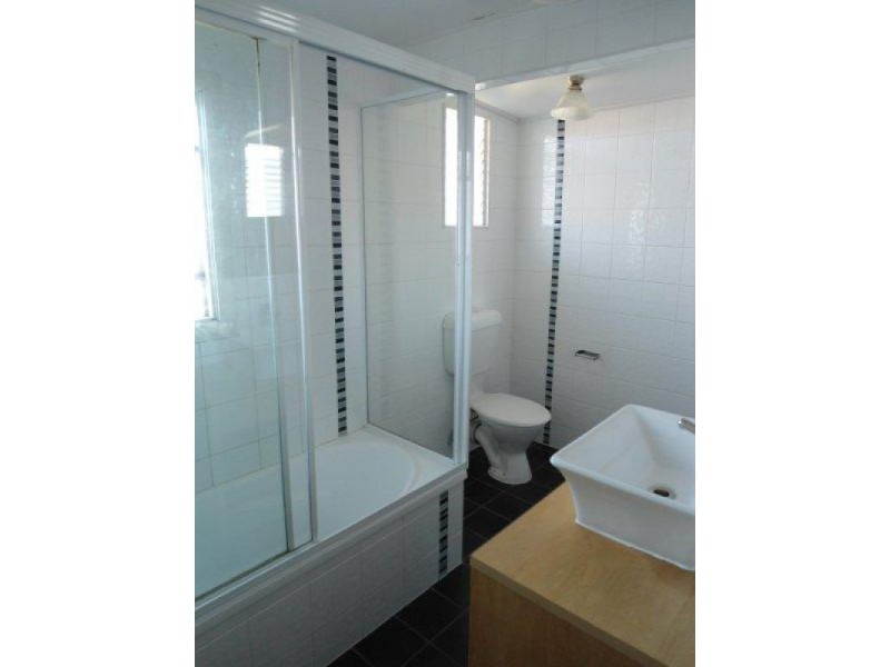 282 South Pine Road, Enoggera QLD 4051