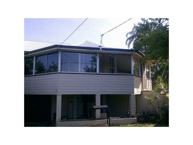 282 South Pine Road, Enoggera QLD 4051