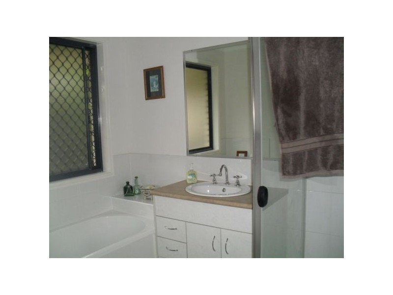 31 Burns Parade, Kallangur QLD 4503