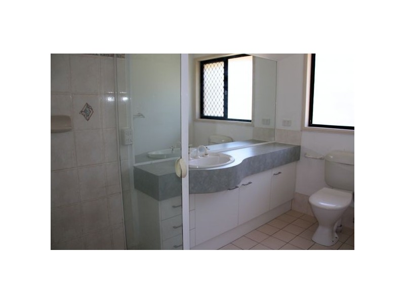 11 Bond Place, Carindale QLD 4152