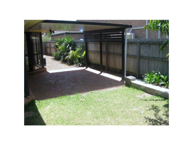 11 Bond Place, Carindale QLD 4152