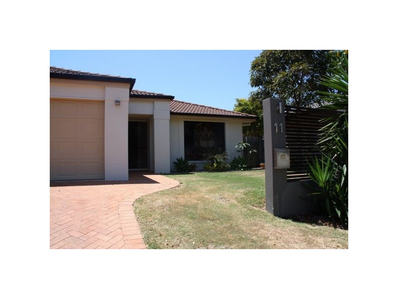 11 Bond Place, Carindale QLD 4152