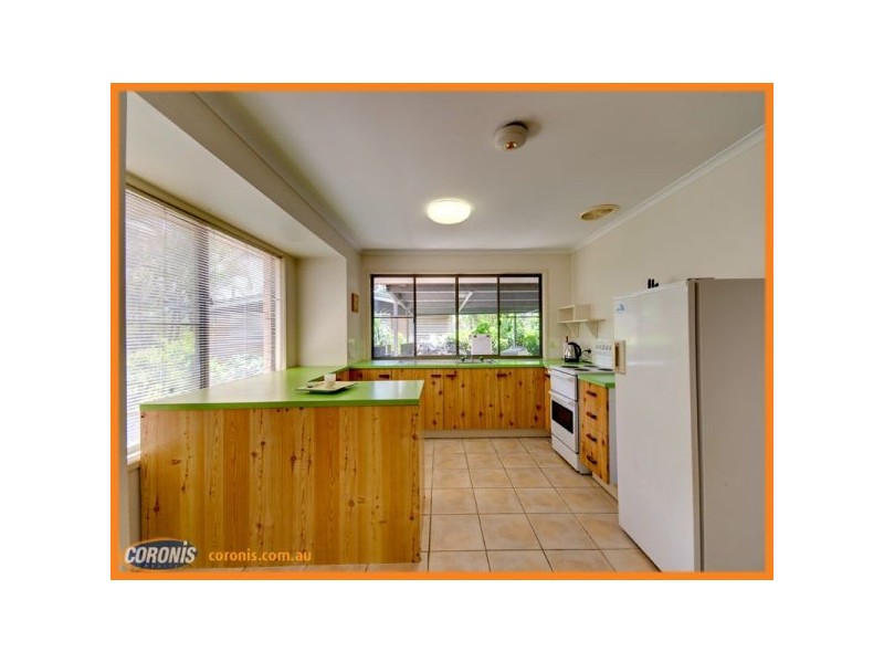 8 Tarawill Crescent, Ferny Hills QLD 4055