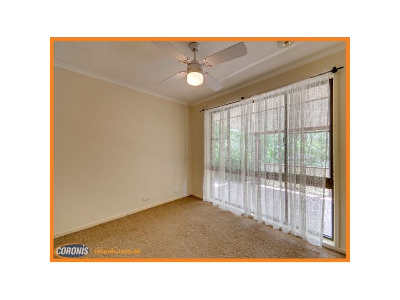 8 Tarawill Crescent, Ferny Hills QLD 4055