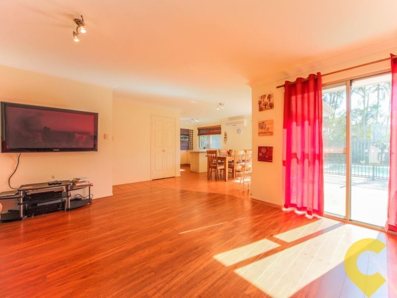 42A Sickle Ave, Hope Island QLD 4212