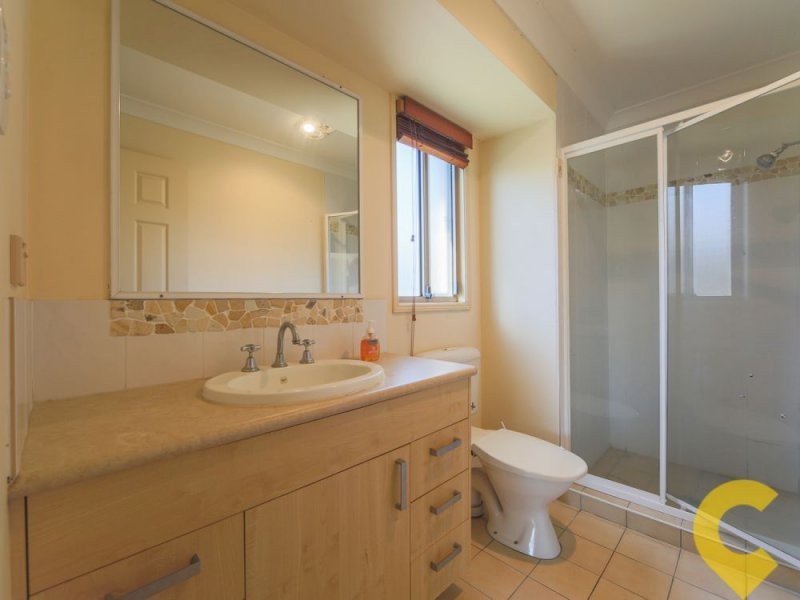 42A Sickle Ave, Hope Island QLD 4212