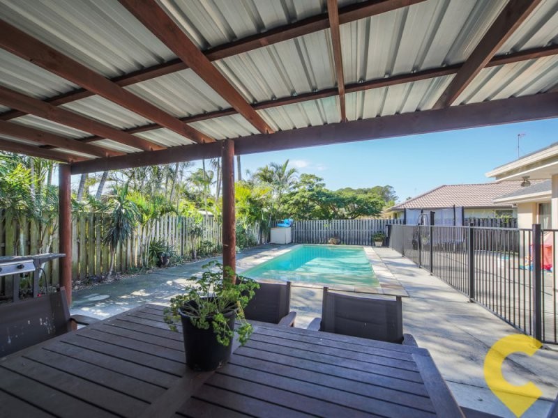 42A Sickle Ave, Hope Island QLD 4212