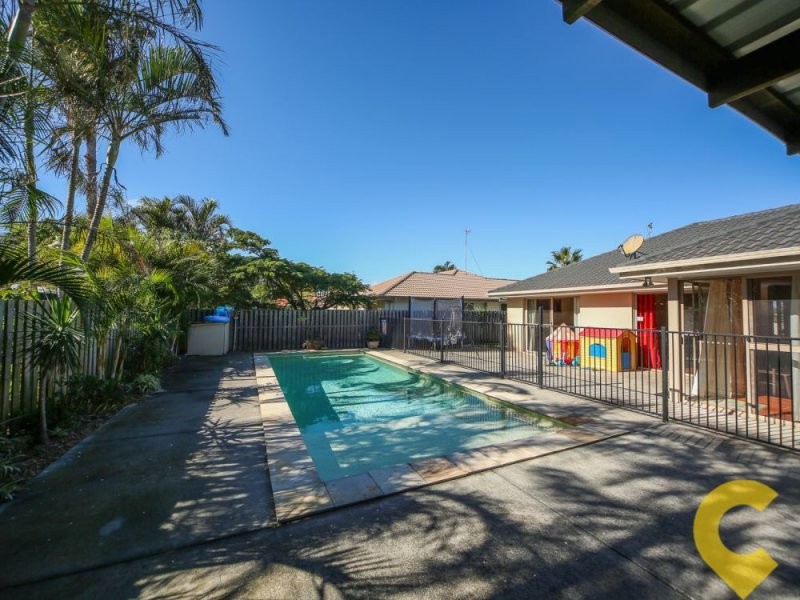42A Sickle Ave, Hope Island QLD 4212