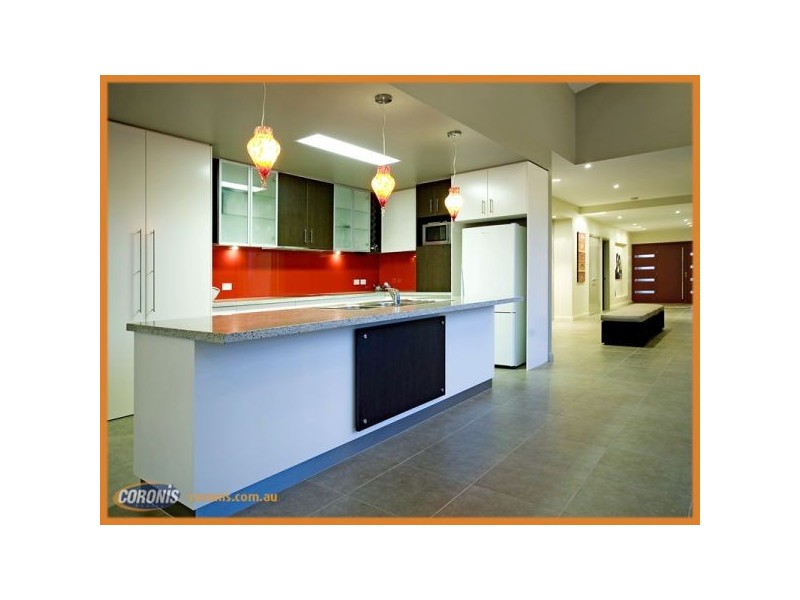 1 Windward Way, Jacobs Well QLD 4208