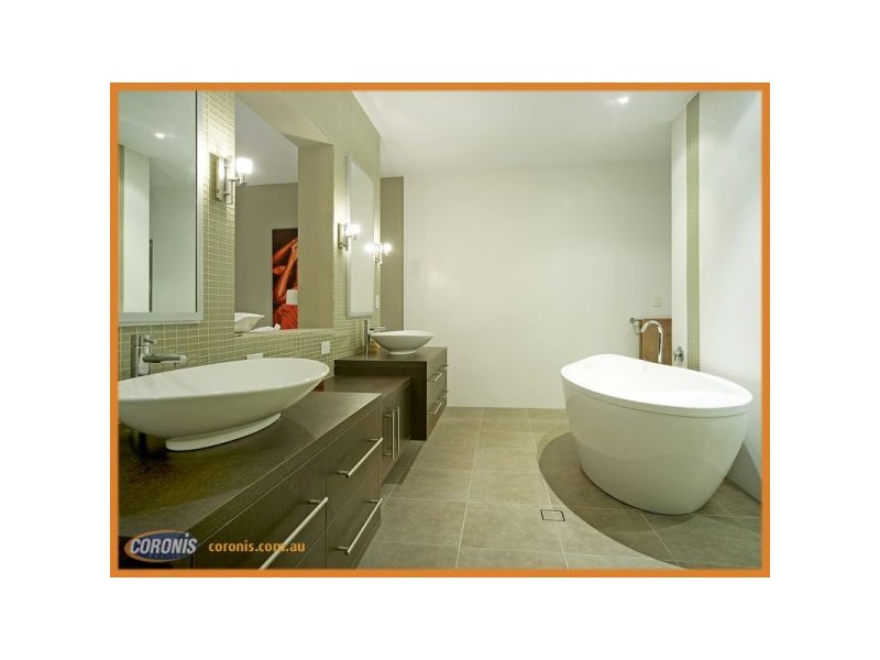 1 Windward Way, Jacobs Well QLD 4208