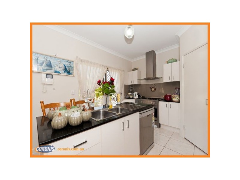 1 Ben Dalley Drive, Helensvale QLD 4212