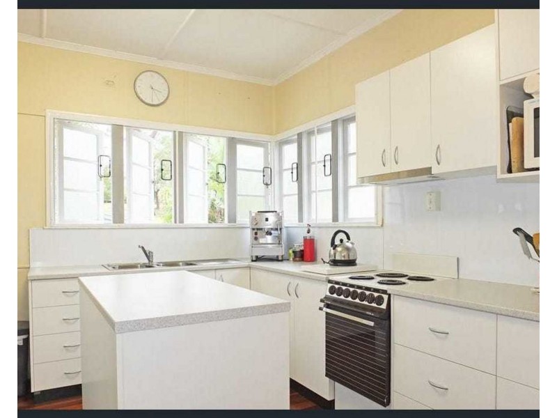 14 Luke Street, Wavell Heights QLD 4012