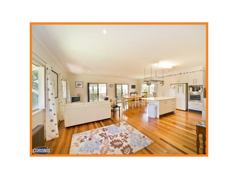 69 Stella Street, Holland Park QLD 4121