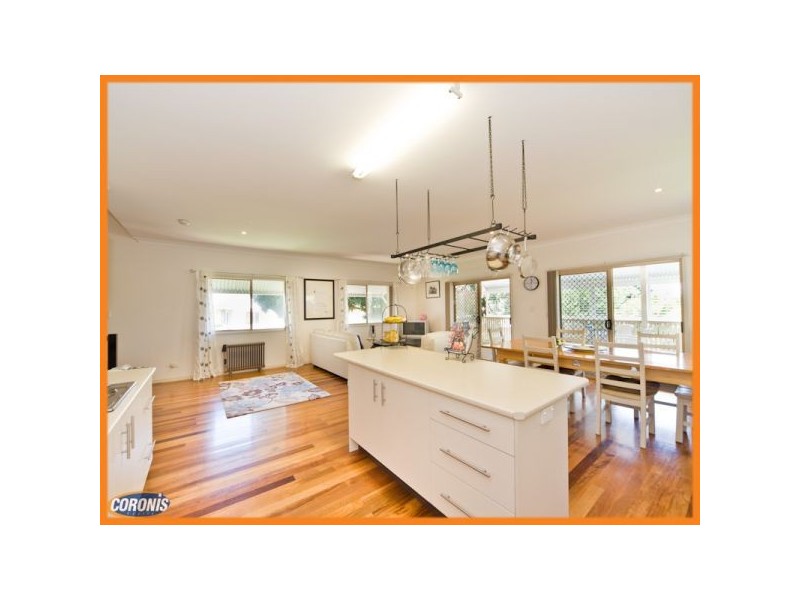 69 Stella Street, Holland Park QLD 4121