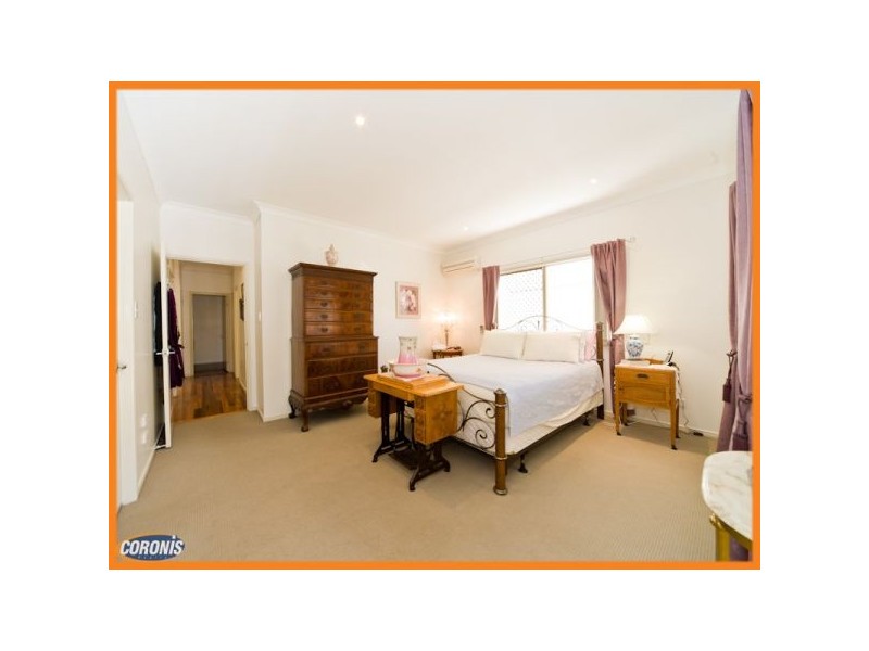 69 Stella Street, Holland Park QLD 4121