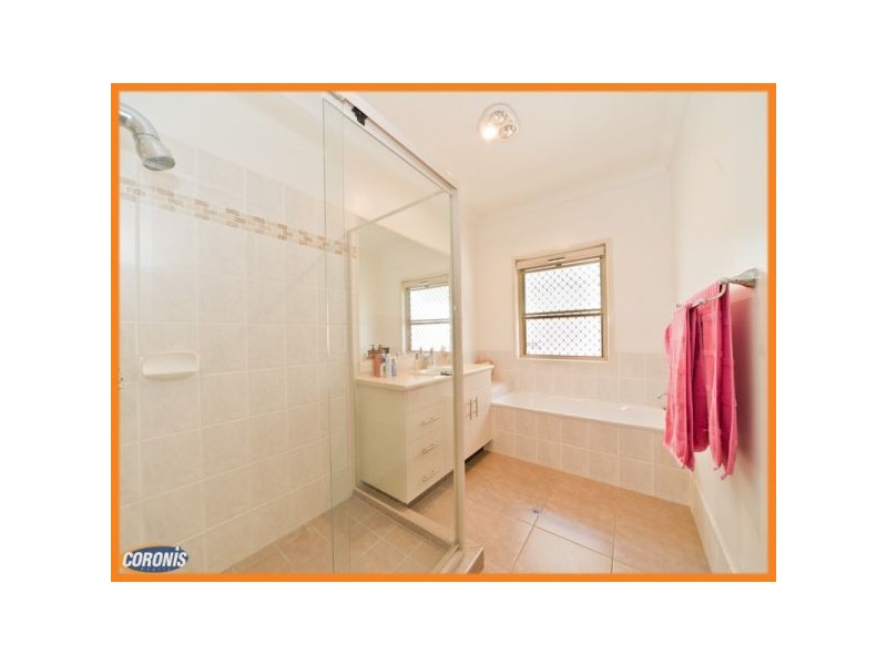 69 Stella Street, Holland Park QLD 4121