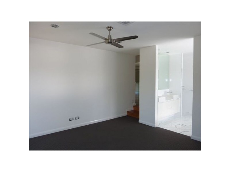 2 Dannenberg Street, Carseldine QLD 4034