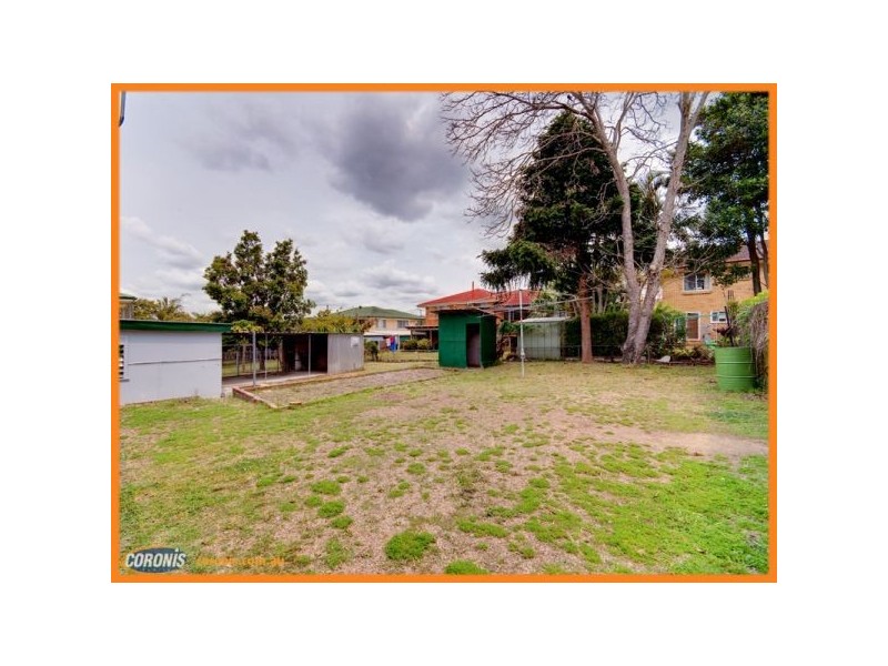 4 Dumaurier Street, Chermside West QLD 4032