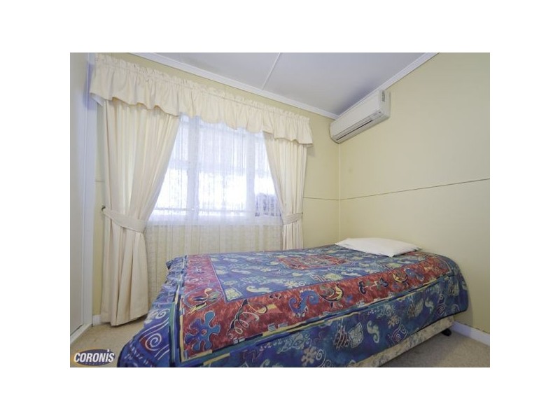 33 Sarina Street, Stafford Heights QLD 4053