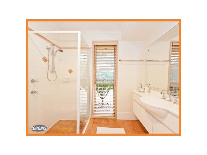 32 Torrens Place, Parkinson QLD 4115