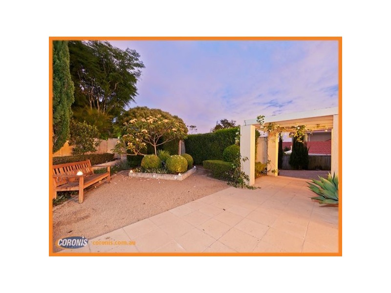 32 Torrens Place, Parkinson QLD 4115