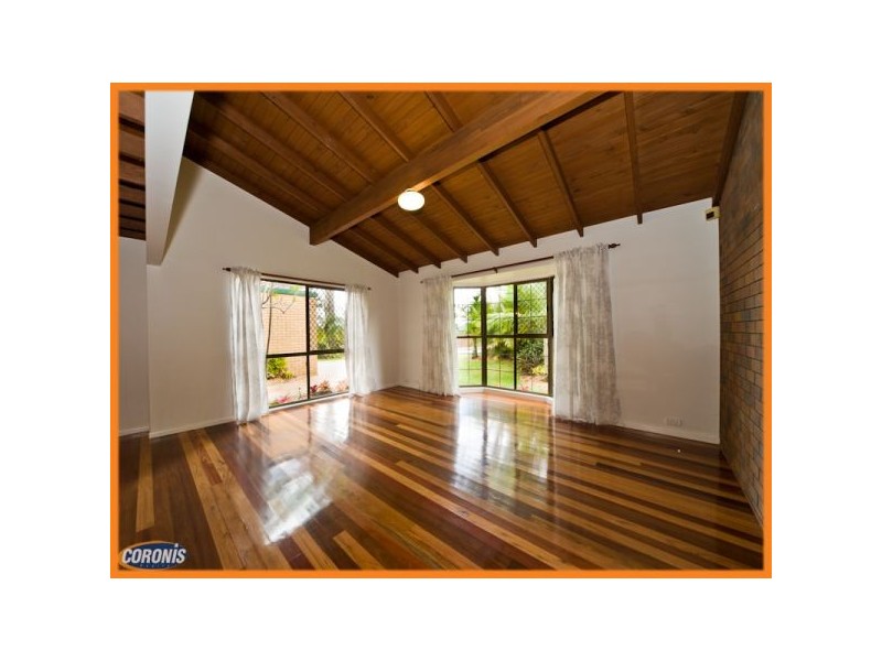 373 Winstanley Street, Carindale QLD 4152