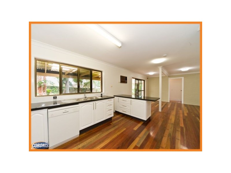 373 Winstanley Street, Carindale QLD 4152