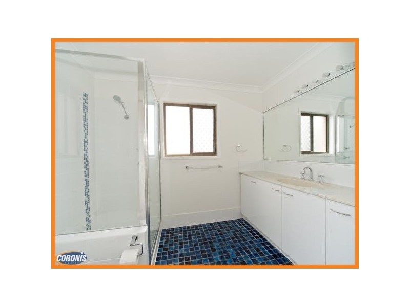 373 Winstanley Street, Carindale QLD 4152