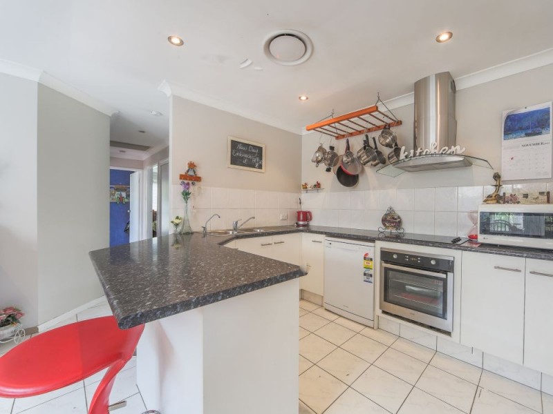 9 Trade Winds Drive, Helensvale QLD 4212