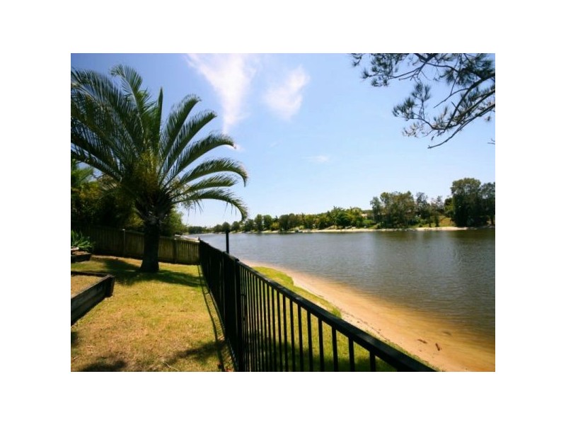 58 Dunlin Drive, Burleigh Waters QLD 4220