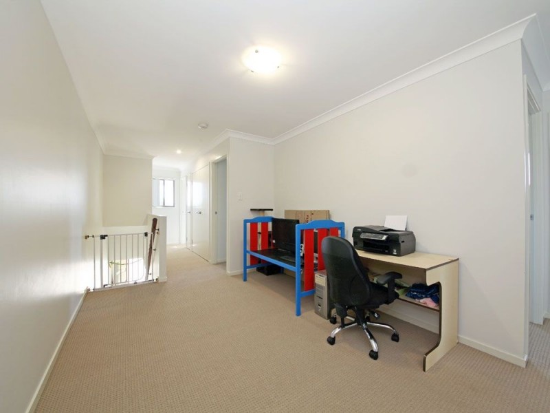 1/4 Sugar Glider Court, Caboolture QLD 4510