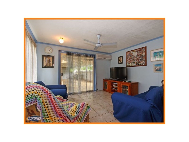 35 Gowen Street, Shorncliffe QLD 4017